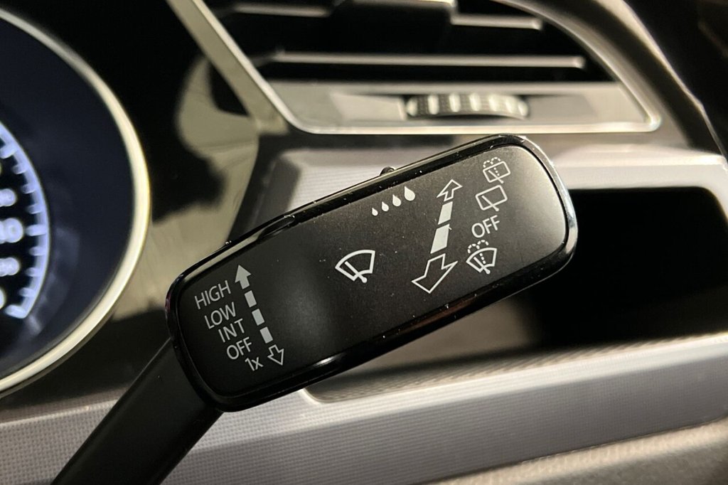 Used Volkswagen Touran 2020 for sale - 76528709: Photo 28