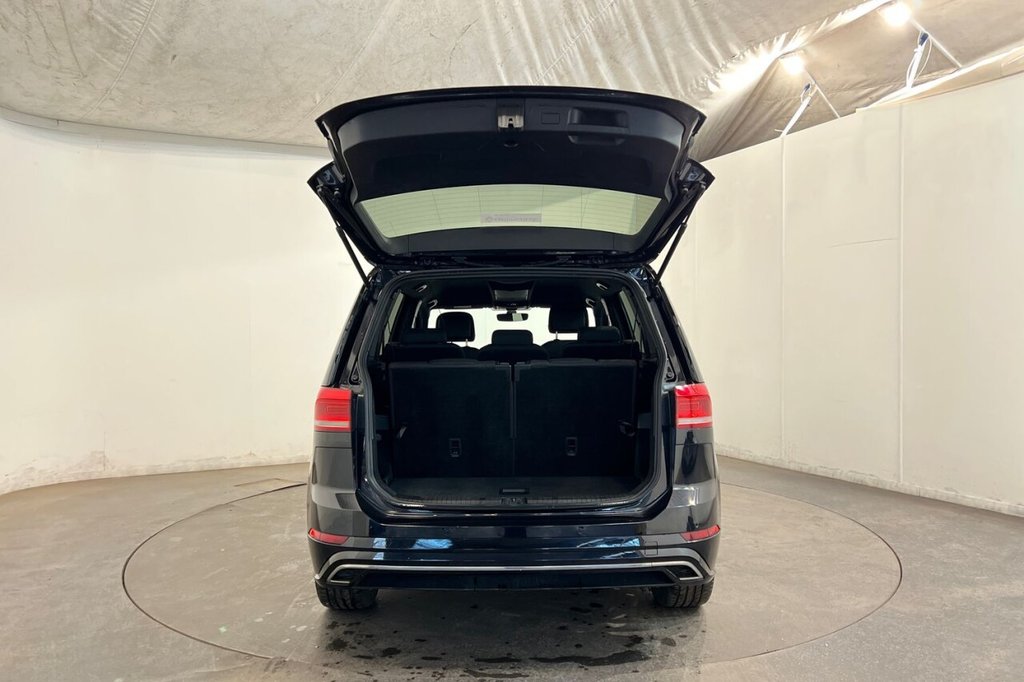 Used Volkswagen Touran 2020 for sale - 76528709: Photo 41