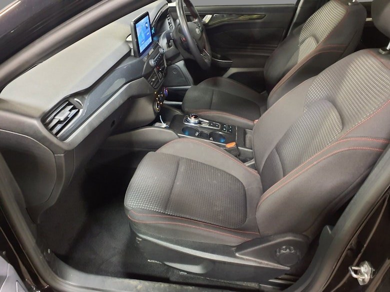 Used Ford Focus 2021 for sale - 76923890: Photo 6