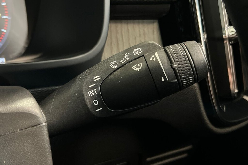 Used Volvo XC40 2020 for sale - 75877351: Photo 34