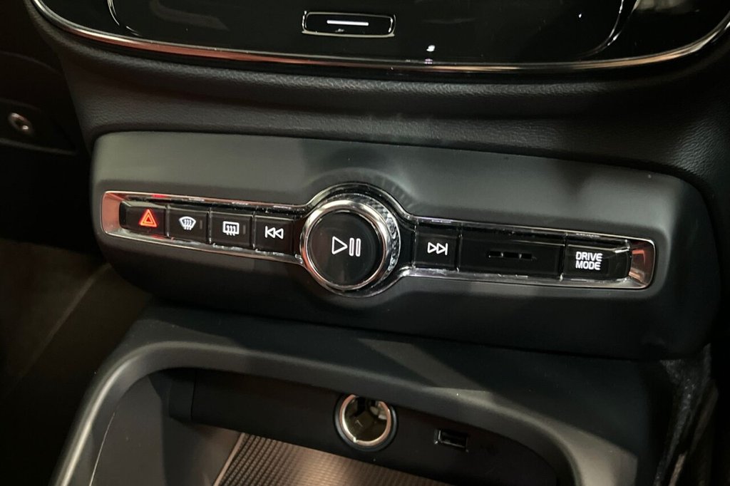 Used Volvo XC40 2020 for sale - 75877351: Photo 35