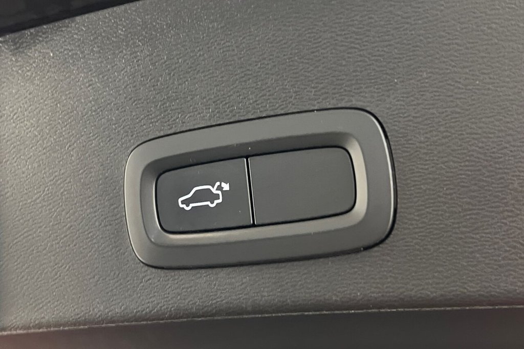 Used Volvo XC40 2020 for sale - 75877351: Photo 39