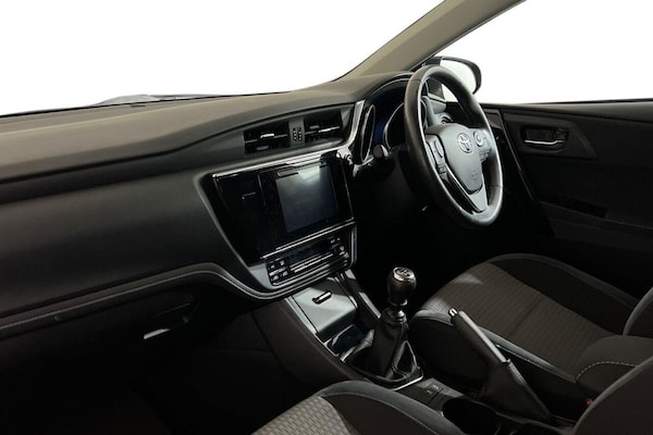 Used Toyota Auris 2017 for sale - 75665740: Photo 11