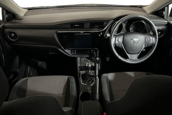 Used Toyota Auris 2017 for sale - 75665740: Photo 12