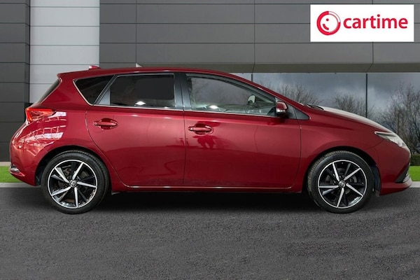 Used Toyota Auris 2017 for sale - 75665740: Photo 2