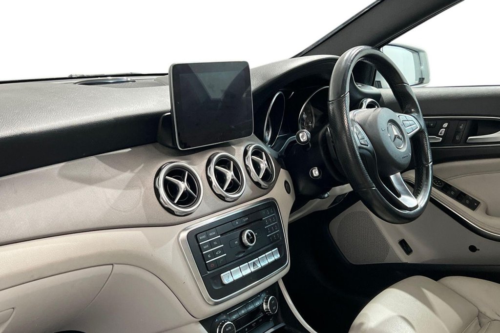 Used Mercedes-Benz GLA 2018 for sale - 76999163: Photo 11