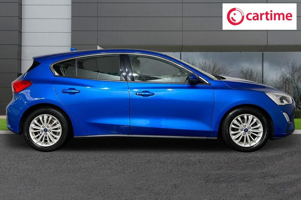 Used Ford Focus 2018 for sale - 76685979: Photo 2