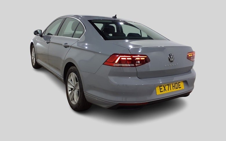 Used Volkswagen Passat 2021 for sale - 76724571: Photo 2