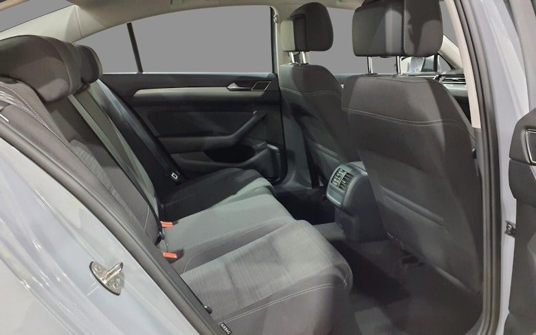 Used Volkswagen Passat 2021 for sale - 76724571: Photo 9