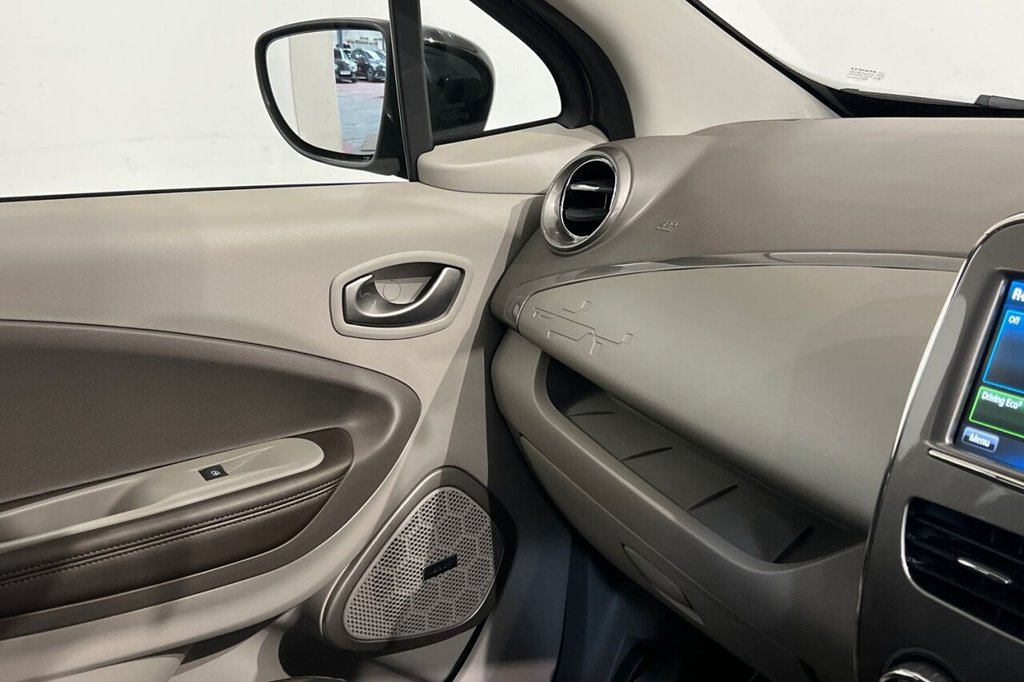 Used Renault Zoe 2017 for sale - 78096297: Photo 34