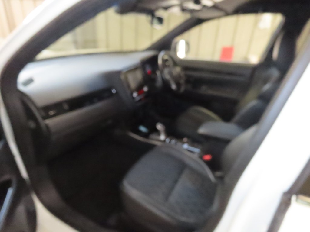 Used Mitsubishi Outlander 2021 for sale - 77905188: Photo 10