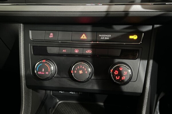 Used SEAT Leon 2019 for sale - 75596482: Photo 32