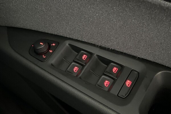 Used SEAT Leon 2019 for sale - 75596482: Photo 38