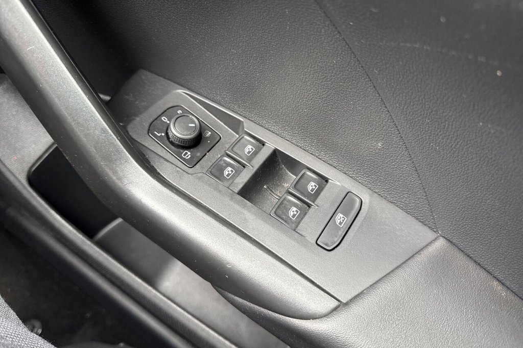 Used Volkswagen T-Cross 2023 for sale - 77820508: Photo 19