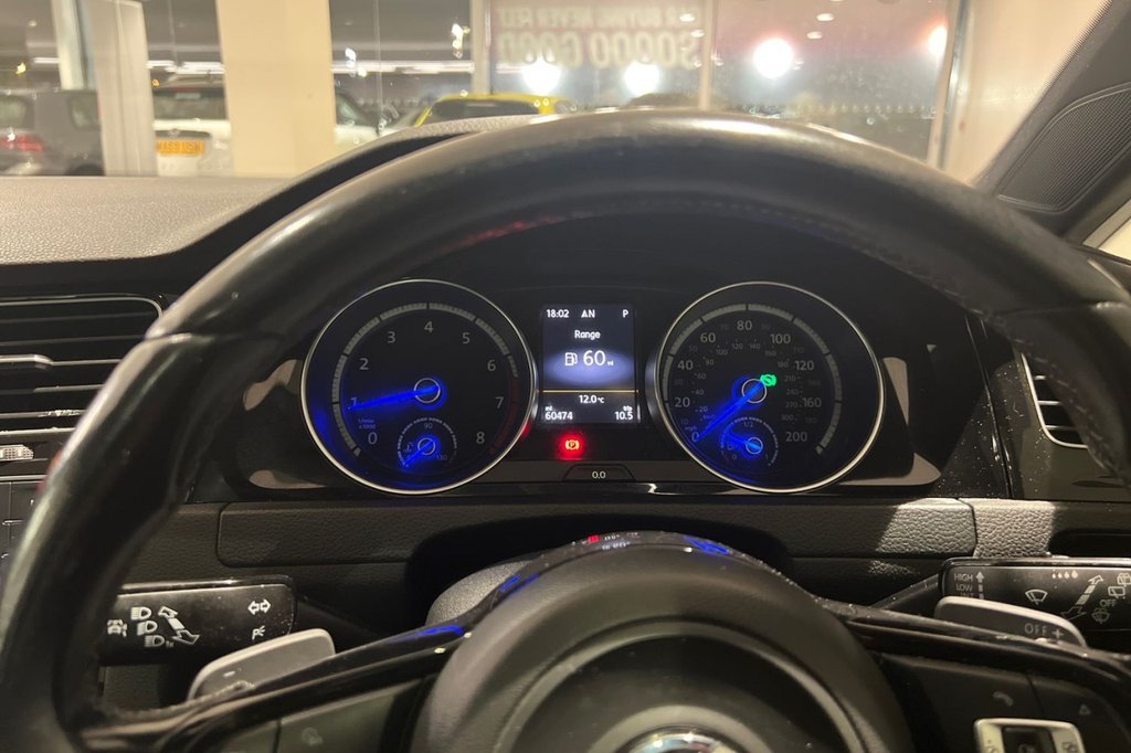 Used Volkswagen Golf 2014 for sale - 77007020: Photo 15