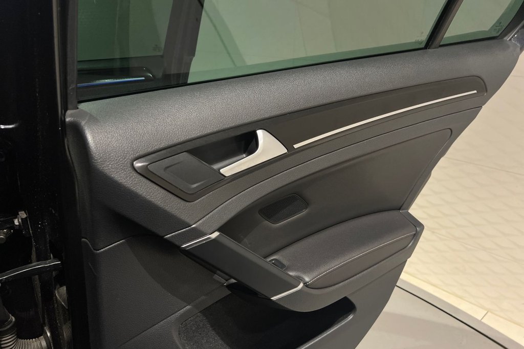 Used Volkswagen Golf 2014 for sale - 77007020: Photo 17