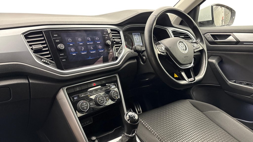 Used Volkswagen T-Roc 2021 for sale - 76962413: Photo 5