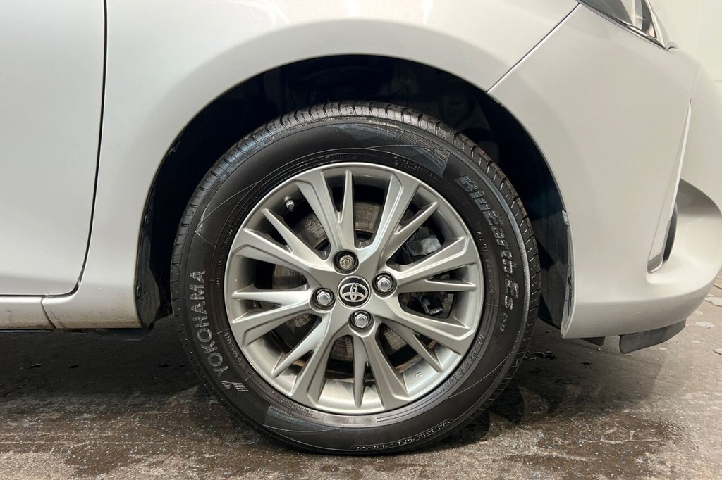 Used Toyota Yaris 2017 for sale - 76724351: Photo 14