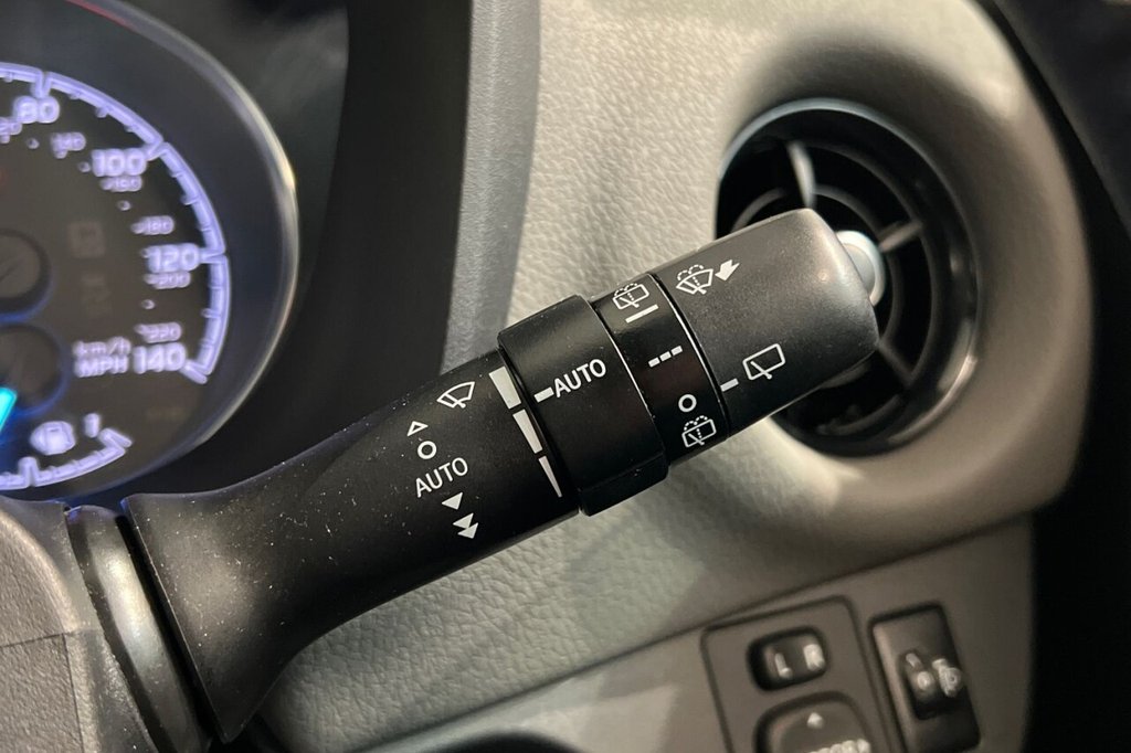 Used Toyota Yaris 2017 for sale - 76724351: Photo 29