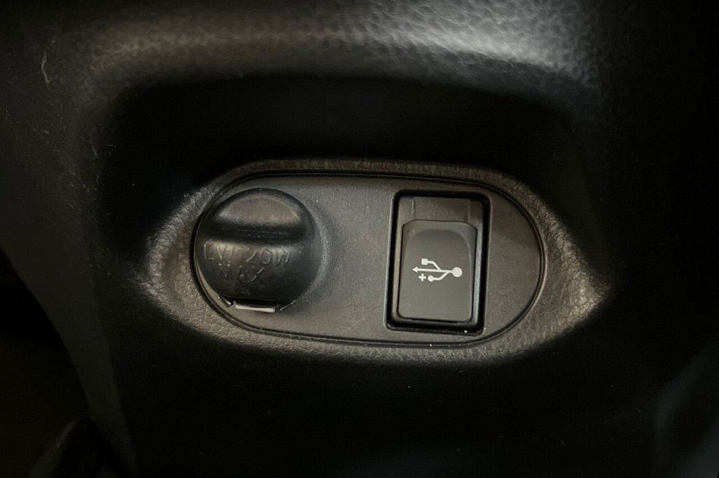 Used Toyota Yaris 2017 for sale - 76724351: Photo 36