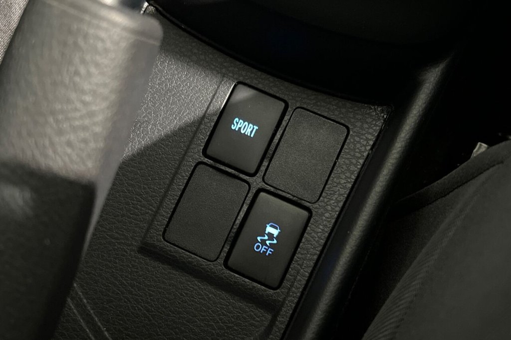 Used Toyota Yaris 2017 for sale - 76724351: Photo 37