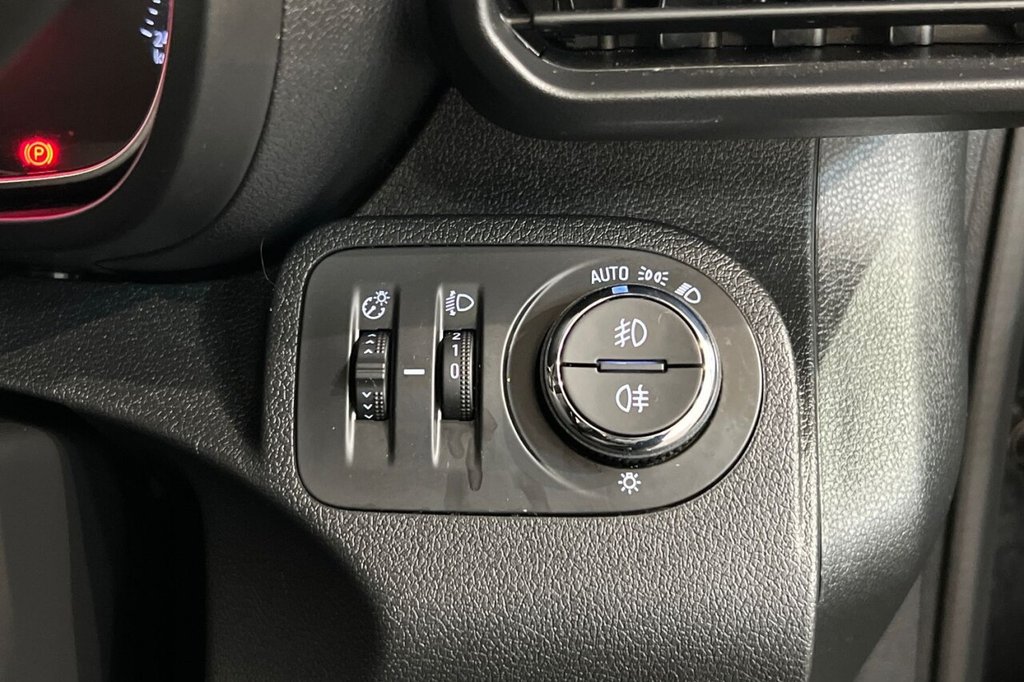 Used Vauxhall Combo Life 2020 for sale - 77820658: Photo 36