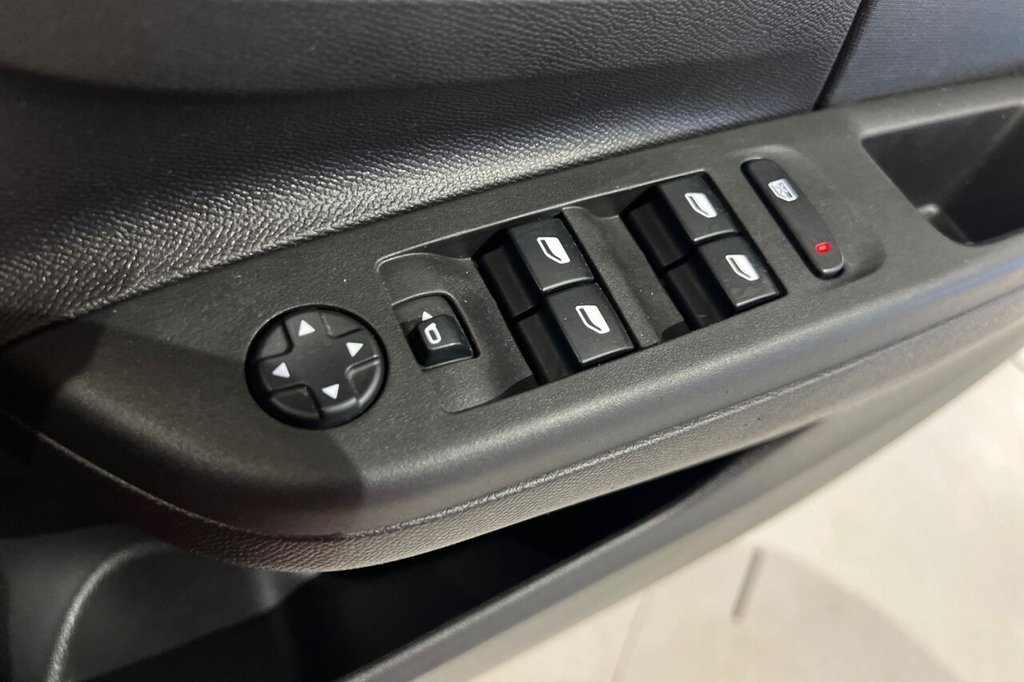 Used Vauxhall Corsa 2022 for sale - 76900416: Photo 21