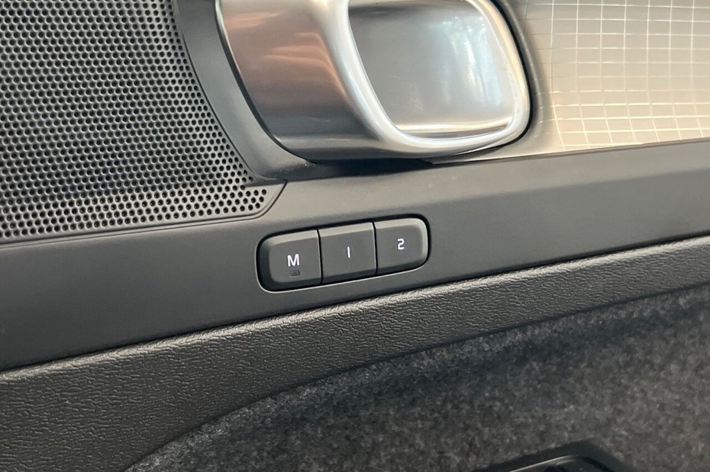 Used Volvo XC40 2022 for sale - 77588231: Photo 40