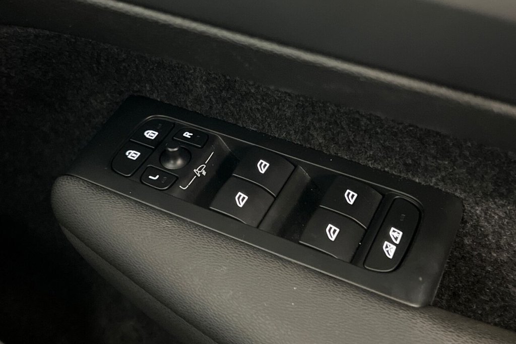 Used Volvo XC40 2022 for sale - 77588231: Photo 41