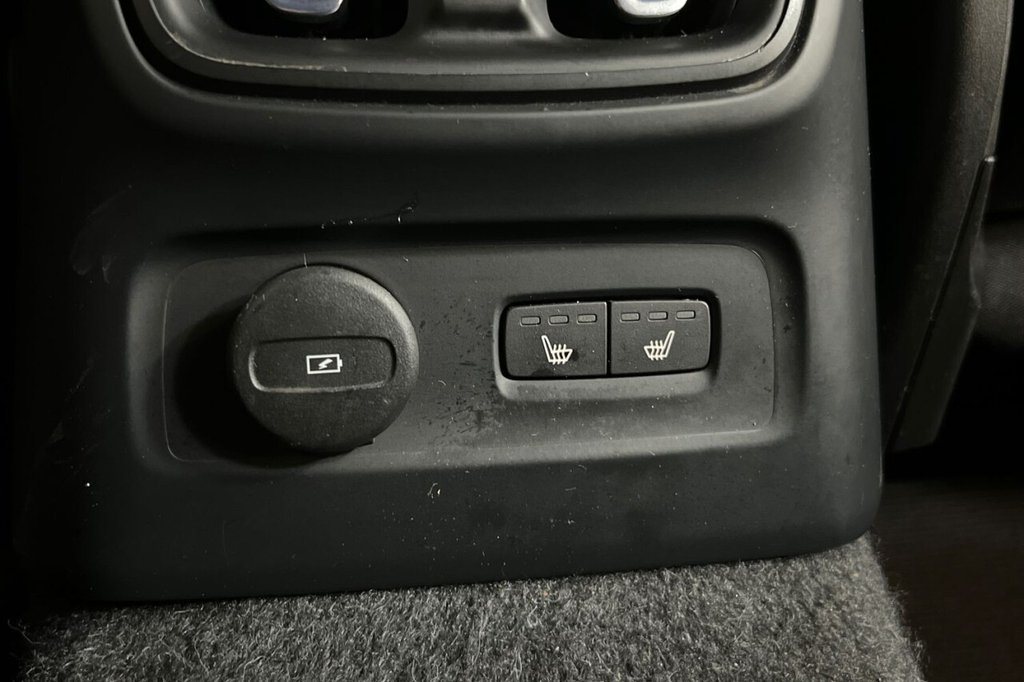 Used Volvo XC40 2022 for sale - 77588231: Photo 43