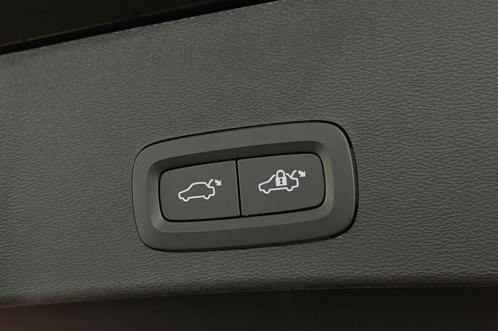 Used Volvo XC40 2022 for sale - 77588231: Photo 46