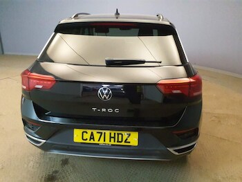 Used Volkswagen T-Roc 2021 for sale - 77905189: Photo