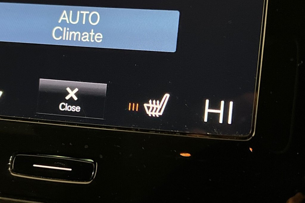 Used Volvo XC40 2022 for sale - 77952398: Photo 22