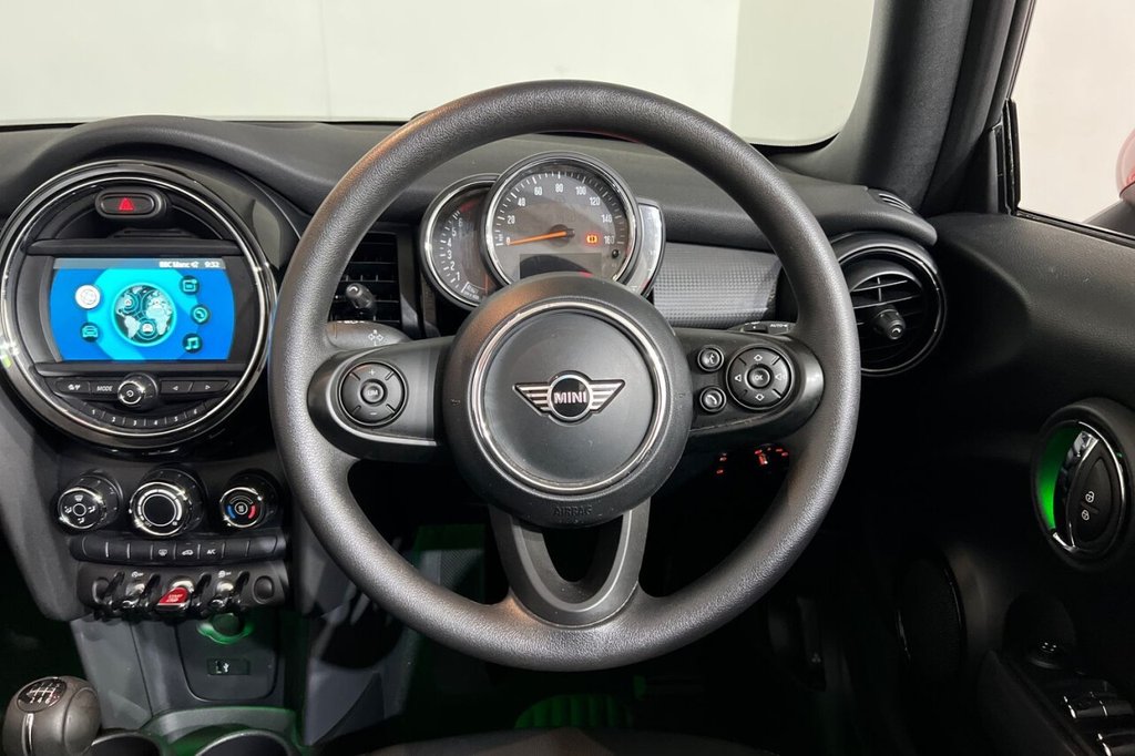 Used MINI Convertible 2019 for sale - 75716749: Photo 22