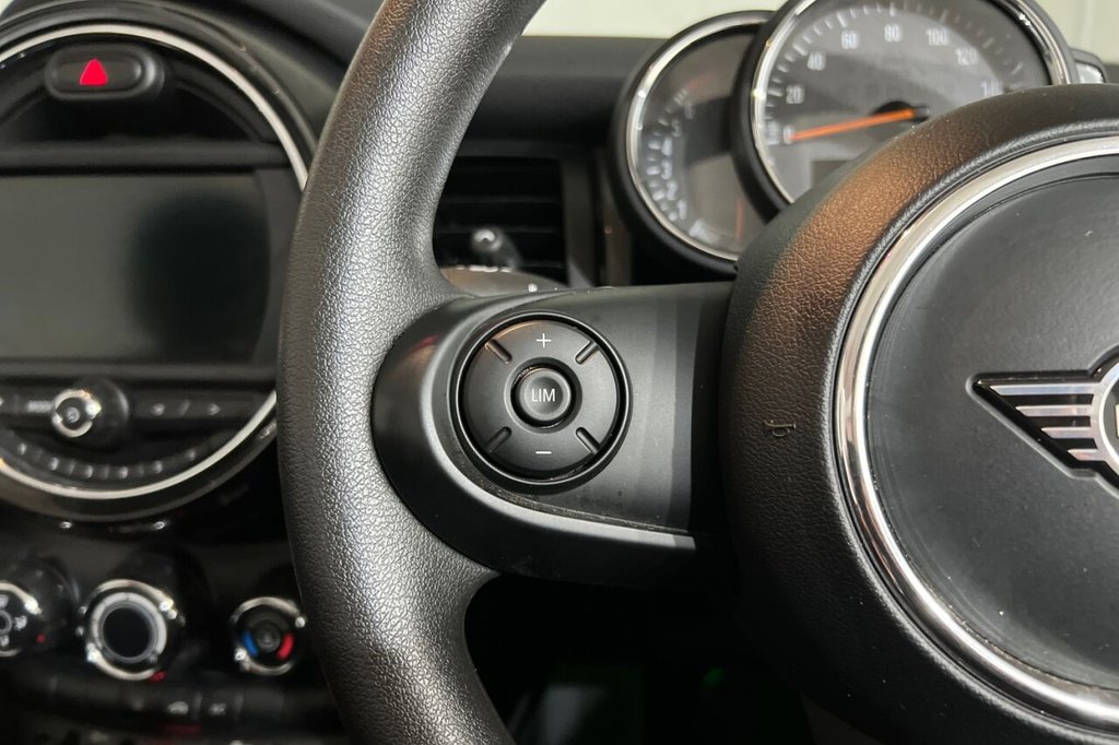 Used MINI Convertible 2019 for sale - 75716749: Photo 23