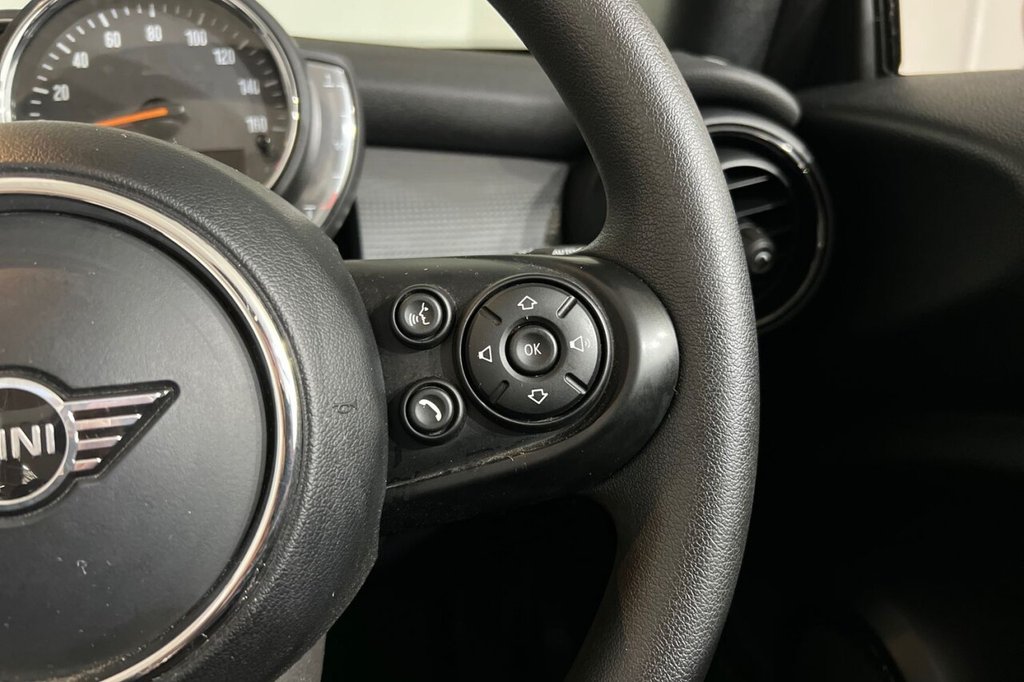 Used MINI Convertible 2019 for sale - 75716749: Photo 24