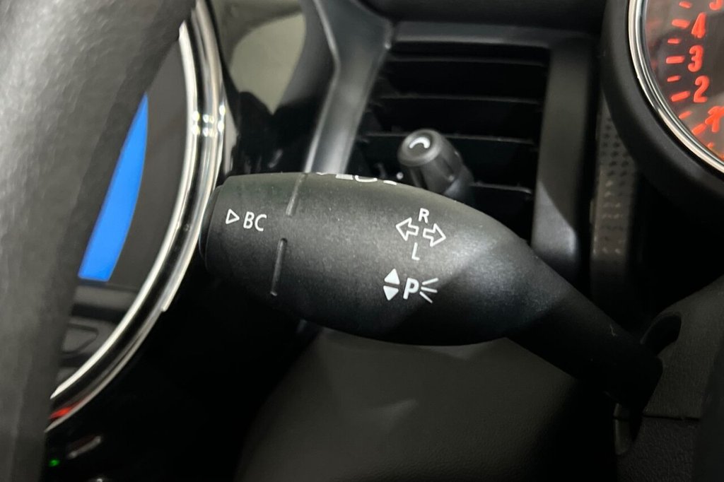 Used MINI Convertible 2019 for sale - 75716749: Photo 25