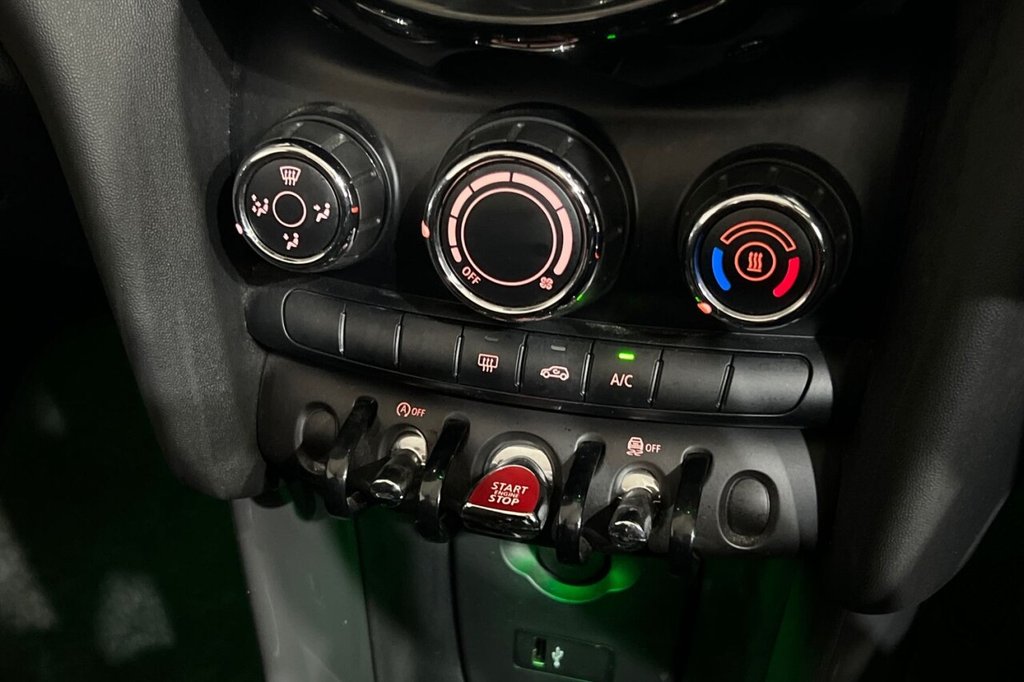 Used MINI Convertible 2019 for sale - 75716749: Photo 31