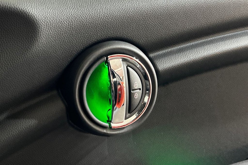 Used MINI Convertible 2019 for sale - 75716749: Photo 36
