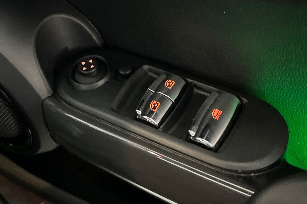 Used MINI Convertible 2019 for sale - 75716749: Photo 37