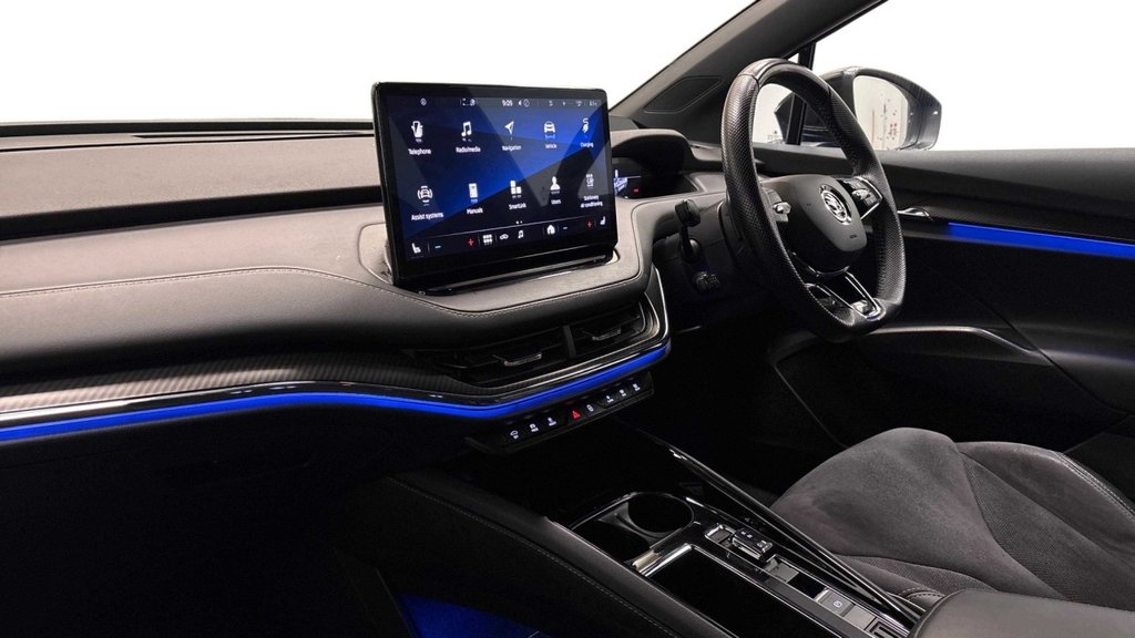 Used Skoda Enyaq 2023 for sale - 77920369: Photo 2