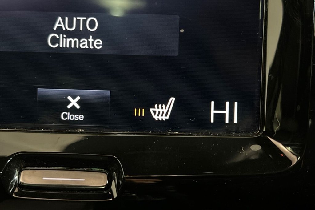 Used Volvo XC60 2020 for sale - 76400405: Photo 21