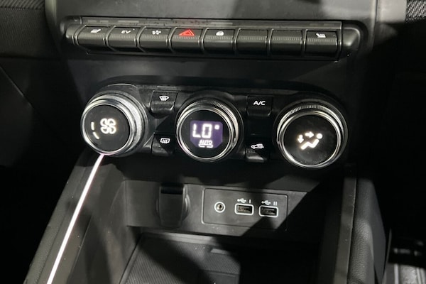 Used Renault Clio 2024 for sale - 75625008: Photo 34