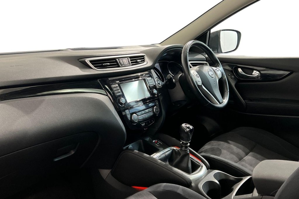 Used Nissan Qashqai 2016 for sale - 76840902: Photo 11