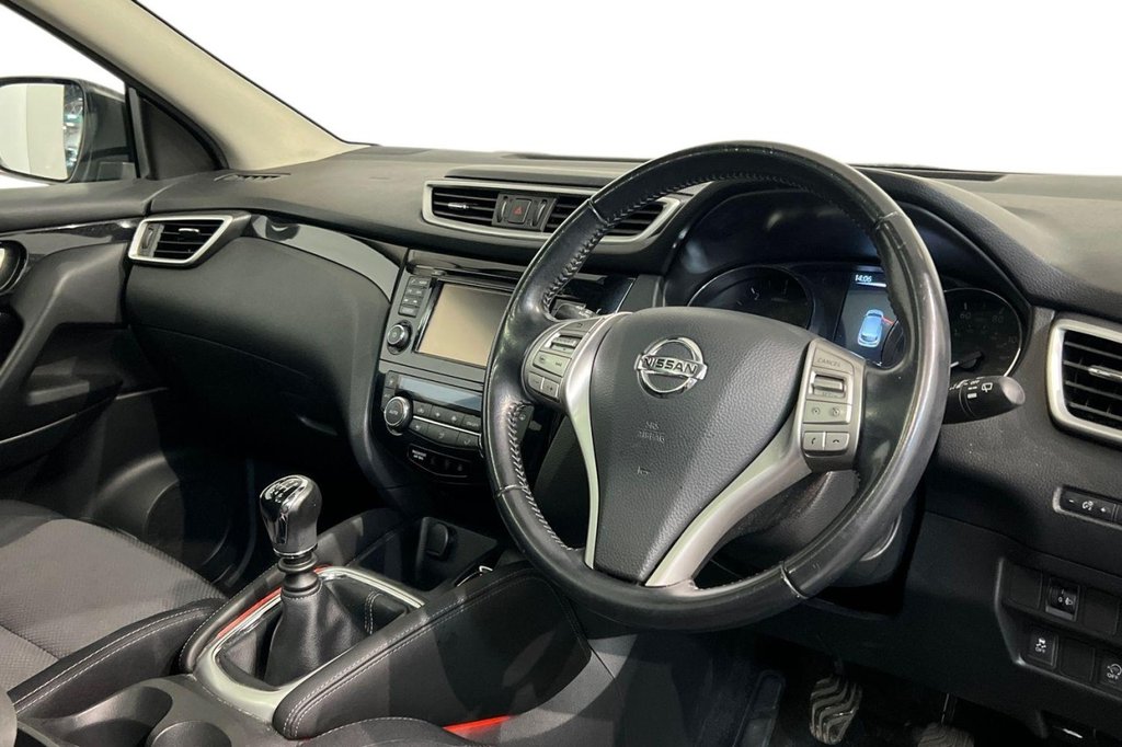 Used Nissan Qashqai 2016 for sale - 76840902: Photo 9