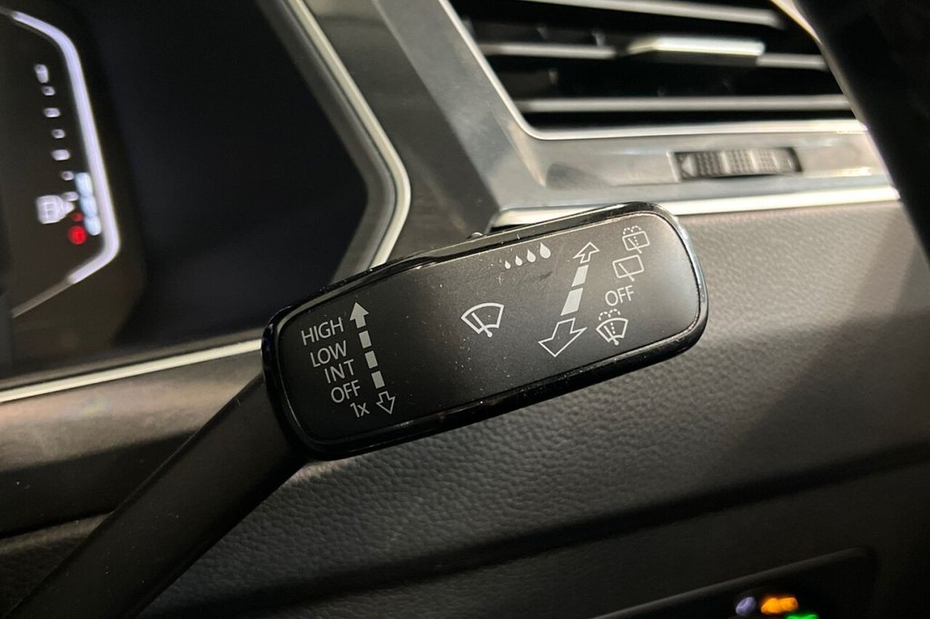Used Volkswagen Tiguan 2020 for sale - 76229010: Photo 30
