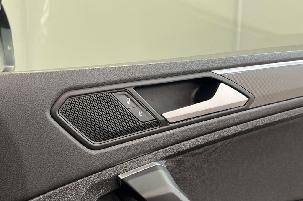 Used Volkswagen Tiguan 2020 for sale - 76229010: Photo 36