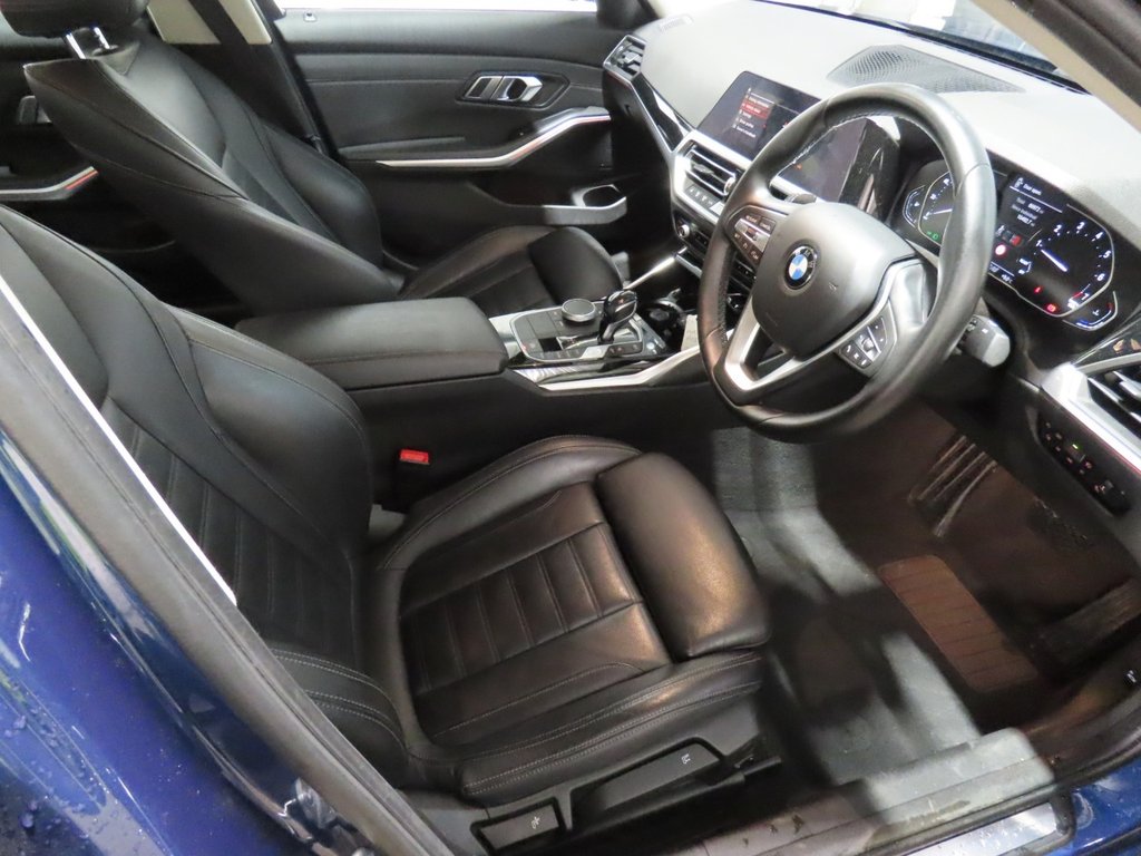 Used BMW 3 Series 2020 for sale - 77621319: Photo 11