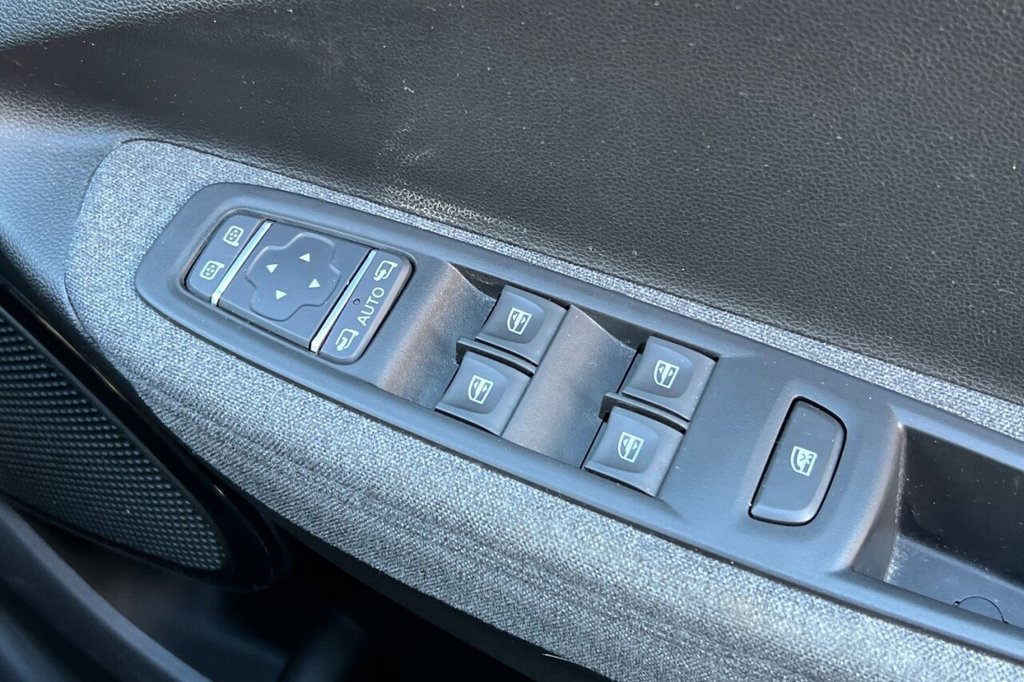 Used Renault Zoe 2022 for sale - 76999170: Photo 39