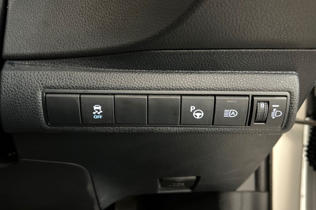 Used Toyota Corolla 2020 for sale - 76380102: Photo 38